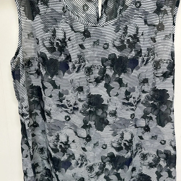 Maurice Semi Sheer Floral Top - Picture 2 of 7